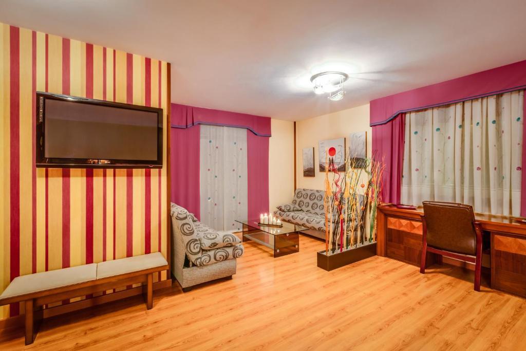 Hotel Ciudad De Martos Zewnętrze zdjęcie